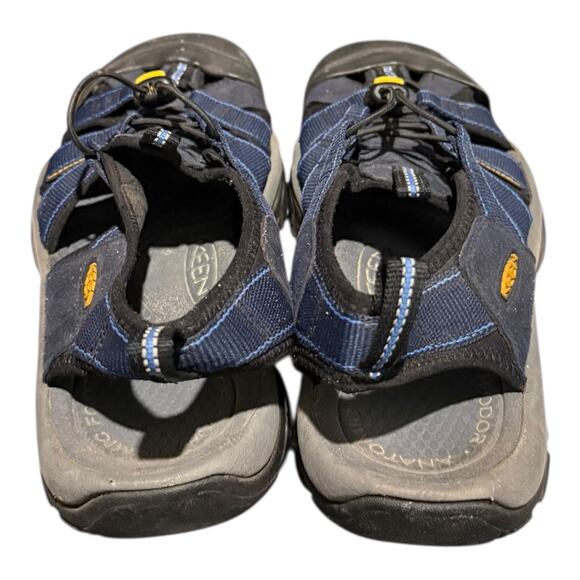 Keen Newport H2 Sandals Men\'s Size 8.5 Blue Grey Waterproof Closed Toe Bungee